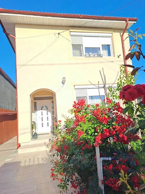 Proprietar vând vila P+1+pod superbă, nouă, modernă 