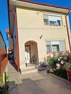 Proprietar vând vila P+1+pod superbă, nouă, modernă  - imagine 9
