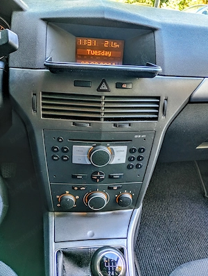 Vând Opel Astra H Caravan 1.4 2005 - imagine 7