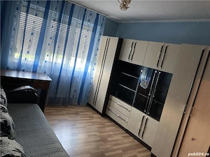 Apartament cu 3 camere de închiriat în Tipografilor