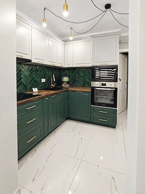 GIROCULUI - RENOVAT - 3 CAM - ETAJ 2 - BLOC IZOLAT - 2 BAI - CENTRALA PROPRIE - BOXA