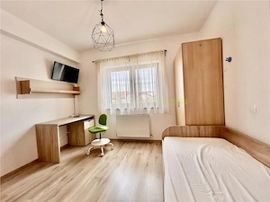 REZERVAT Apartament 3 camere mobilat, decomandat | Sanpetru | Parcare - imagine 13