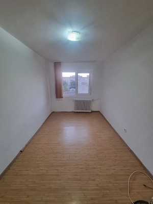 Vând apartament 3 camere în zona Calea Șagului, 47 mp - imagine 2