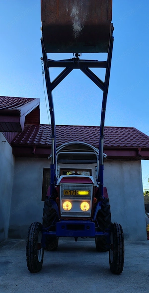 Tractor Renault 57 cu incarcator frontal - imagine 2