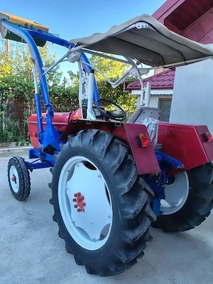 Tractor Renault 57 cu incarcator frontal - imagine 3