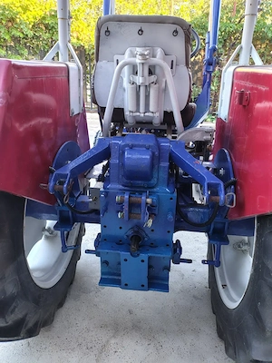 Tractor Renault 57 cu incarcator frontal - imagine 5