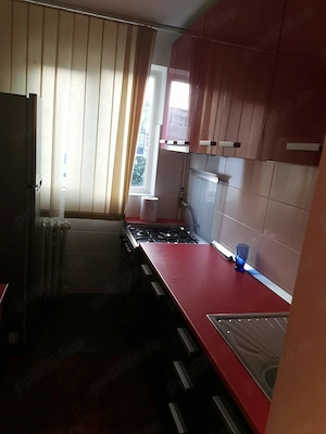 Vand apartament 2 camere - imagine 4