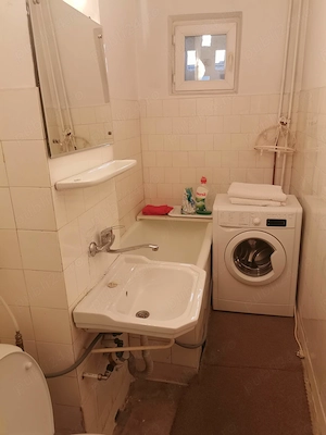 Vand apartament 2 camere - imagine 7