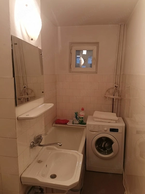 Vand apartament 2 camere - imagine 6