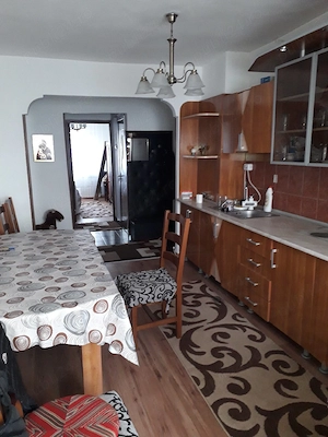 Inchiriere apartament cu 3 camere ,decoomandat - imagine 8