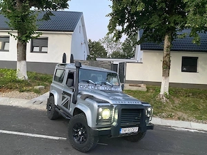 Land Rover Defender 90 | 2 Uși | 4x4 | Cui de remorcare - imagine 3