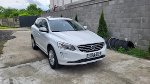 Volvo xc60 din 2015 automat 2.0d 181cp euro 6 cu climatronic  - imagine 4