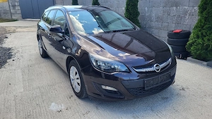 Opel Astra j din 2015 1,3cdti euro 5 cu climatronic 