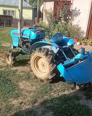 Tractoras Hinomoto E14d  tracțiune 4x4 simplu si robust - imagine 2