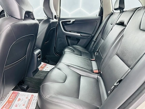 Volvo XC60 - imagine 15
