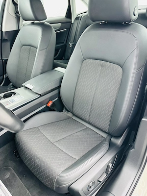 Audi A6 - imagine 16