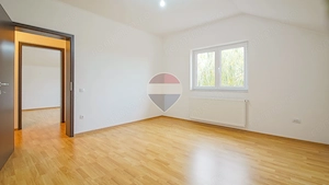 DE VANZARE | 3 CAMERE | CRISTIAN | 72 MP | LOC PARCARE | - imagine 12
