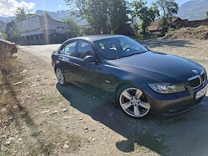 Vînd bmw e90 320d.  - imagine 5