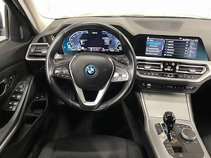BMW Seria 3 - imagine 6