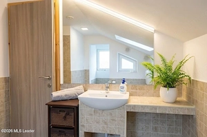 Curtea de Arges - Casa P+M, 270 mp, Teren 3149 mp - imagine 11