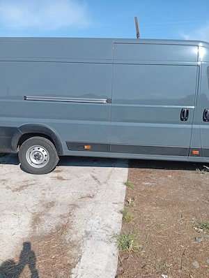 Efectuam demenajari transport 