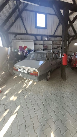 Ultima Dacie berlina cu motor de 1,6 - an 2004 - imagine 3