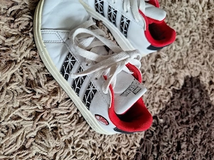 Adidasi copiii,adidas