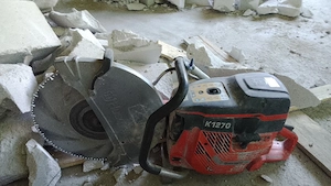 vand drujba Husqvarna de tăiat beton 