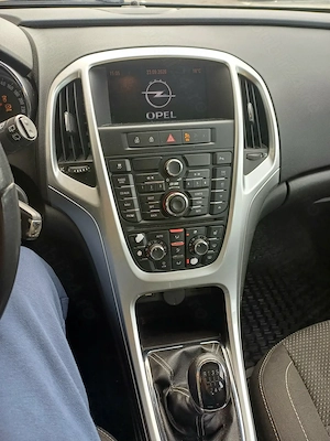 Opel Astra J 1.4 Turbo - imagine 3