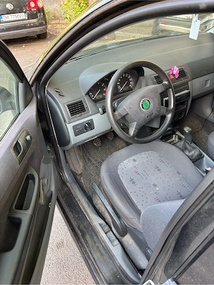 Vând skoda fabia 2001,1. 4 mpi,benzina - imagine 3