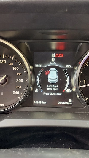 Range Rover Evoque 2.0 TD4 150 CP 4x4 Euro 6 Manuala 146.434 km - imagine 5