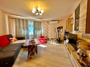 Apartament cu 3 camere, de vanzare, etaj intermediar, zona Soarelui