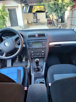 Vand Skoda Octavia 2 1.4 mpi - imagine 4