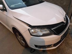 vand Skoda Rapid avariata 2350 euro - imagine 2