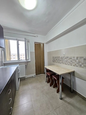 Oferta vanzare ap 3 cam, Nord, L-uri, semimobilat, et 10, 79900 EURO  - imagine 7