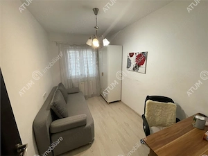 Apartament 3 camere decomandate balcon zona centrala a orasului Sibiu - imagine 6
