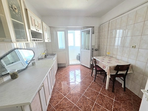 3 camere decomandate zona Bariera, sup 68 mp - imagine 6