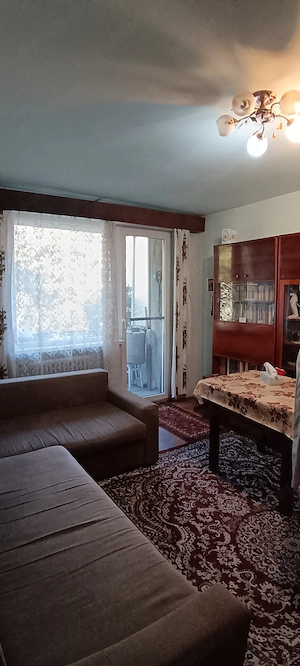 Vand   Apartament 3 camere   Zona Centrala   Magazin Crisul - ET 2 