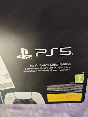 PS 5 digital aproape nou cu trei jocuri 