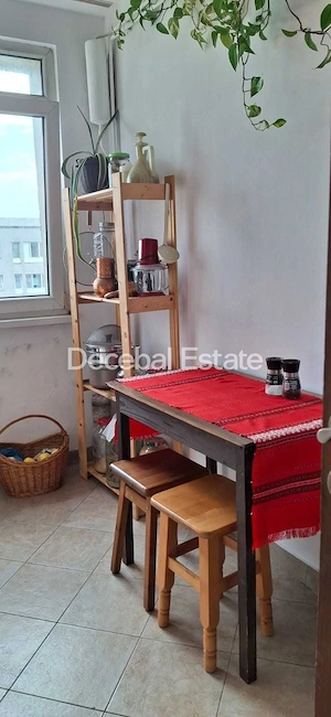 3 camere, 61 mp, Titan — bloc reabilitat, langa Parc IOR - imagine 8