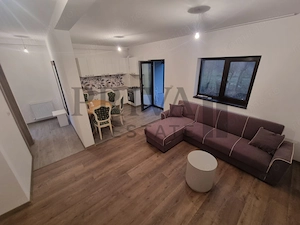 Casa înșiruita 3 camere, 2 bai, 80 mp, mobilată. Sau
