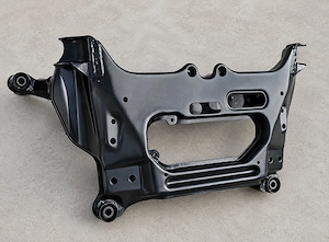 Descriere piesa: Jug motor pentru Nissan x-Trail T30 2001-2007, piesa esențială pentru fixarea motor - imagine 2