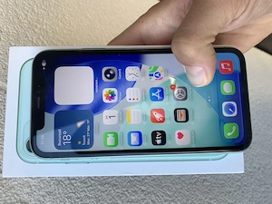 iPhone 11 Green Special Edition 128 GB la cutie ca NOU Sanatate Baterie 100% - imagine 4