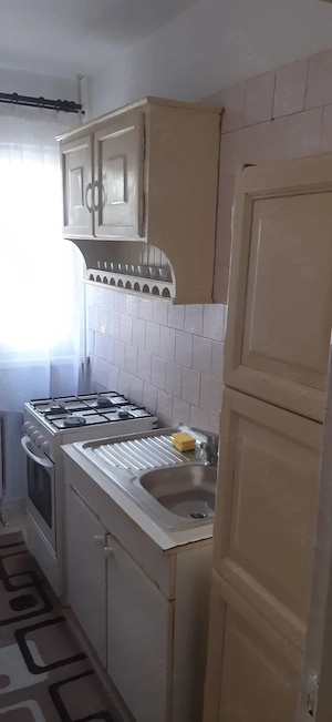 Inchiriez apartament doua camere