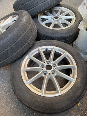 Set 4 roți BMW X1 F48 R17 originale Style 560 – Pirelli Sottozero 225/55 R17 - imagine 3