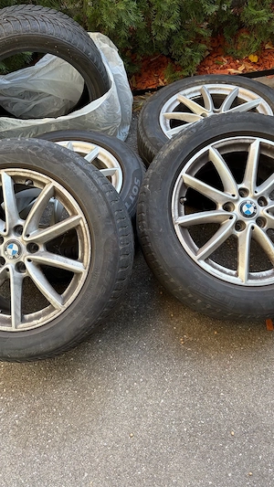 Set 4 roți BMW X1 F48 R17 originale Style 560 – Pirelli Sottozero 225/55 R17