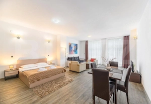 Apartament de vanzare, 60 mp, zona Poiana Brasov - imagine 2