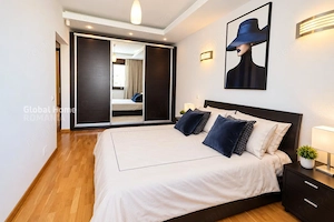 DUPLEX ÎN HERĂSTRĂU | 5 CAMERE | OFFICE | 3 BĂI | 4 BALCOANE | PARCARE 3 MAȘINI - imagine 7