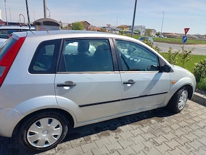 Ford fiesta benzina - imagine 2