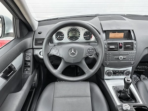 Mercedes-Benz C220 - imagine 14